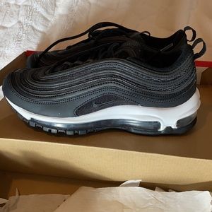 Brand new never worn excellent condition nikes